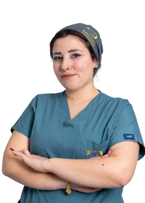 Cemre Aslan, Dental Assistant